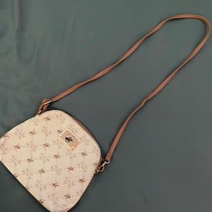 Beverly Hills Polo Club purse. (tan & brown)